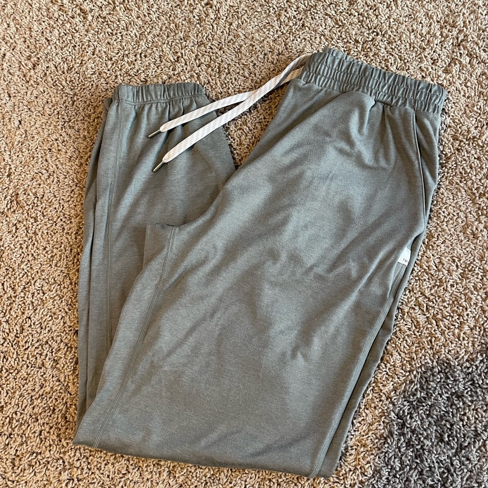 Vuori boyfriend joggers XS